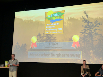 Wandermagazin Deutschlands „Schönster Wanderweg“ 2018 Erster Platz – Masdascher Burgherrenweg